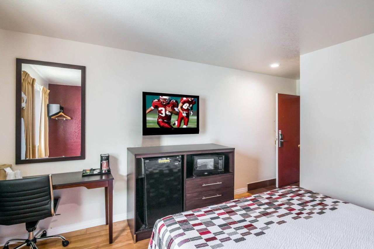 Red Roof Inn Palmdale - Lancaster Dış mekan fotoğraf