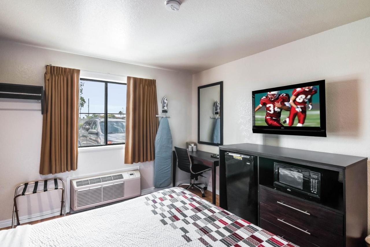 Red Roof Inn Palmdale - Lancaster Dış mekan fotoğraf