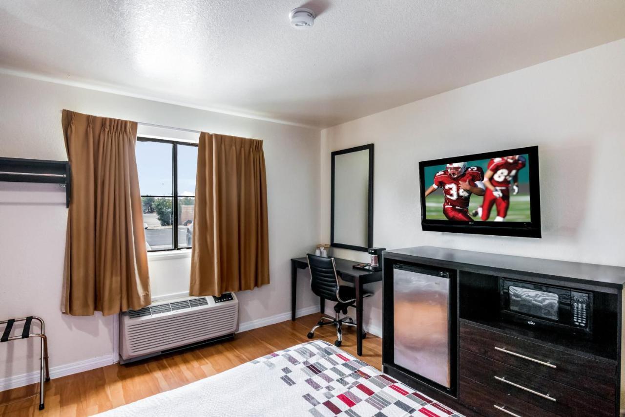 Red Roof Inn Palmdale - Lancaster Dış mekan fotoğraf